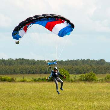Offrir Saut en parachute en Aquitaine