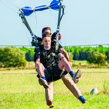 Saut en parachute, département Landes