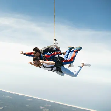 Aérodrome de Mimizan, Landes (40) - Saut en parachute Aérodrome de Mimizan, Landes (40) - Saut en parachute