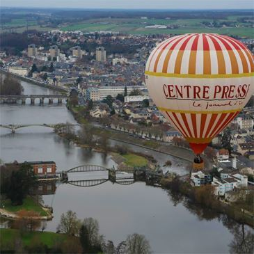 Vol en Montgolfière à Châtellerault Vol en Montgolfière à Châtellerault