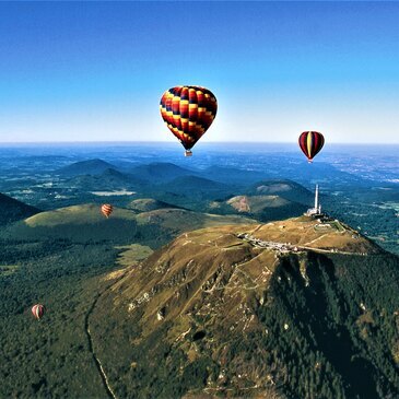 Week End Survol Des Volcans D'Auvergne En Montgolfière Et Hôtel