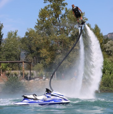 Montalieu, à 30 min de Bourgoin-Jallieu, Isère (38) - Flyboard Montalieu, à 30 min de Bourgoin-Jallieu, Isère (38) - Flyboard