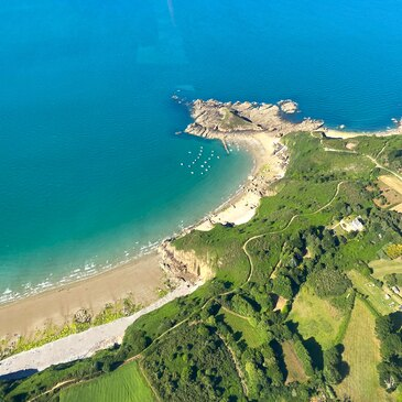 Baptême de l'air hélicoptère proche Aéroport de Saint-Brieuc Armor Baptême de l'air hélicoptère proche Aéroport de Saint-Brieuc Armor