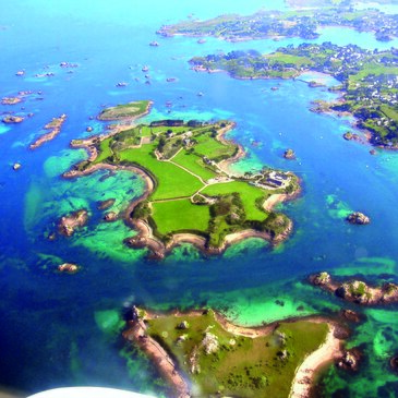 Baptême en Hélicoptère à Saint-Brieuc en région Bretagne Baptême en Hélicoptère à Saint-Brieuc en région Bretagne