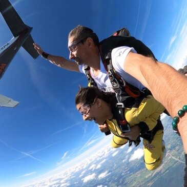 Saut en parachute, département Liège Saut en parachute, département Liège