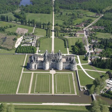 Vol Privatif en Hélicoptère à Orléans - Châteaux du Loiret en région Centre