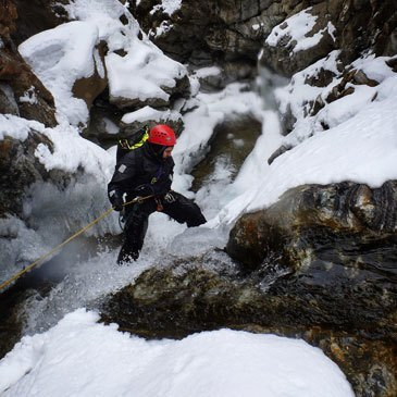 Descente Sportive Hivernale du Canyon de Gourzy Descente Sportive Hivernale du Canyon de Gourzy