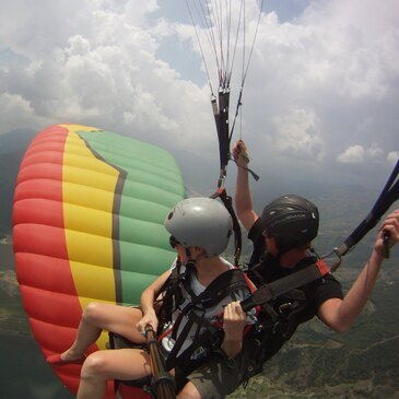 Baptême en parapente en région PACA et Corse Baptême en parapente en région PACA et Corse