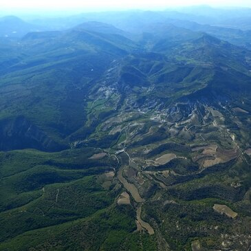 Baptême en parapente proche Mévouillon, à 40 min de Vaison-la-Romaine Baptême en parapente proche Mévouillon, à 40 min de Vaison-la-Romaine