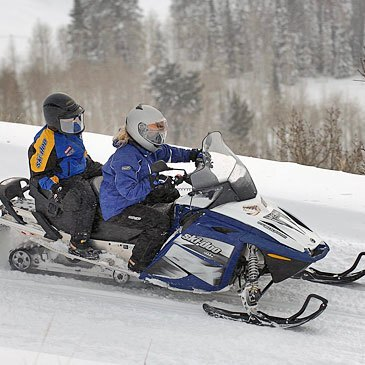 Initiation à la Conduite d'un Scooter des Neiges à Auron Initiation à la Conduite d'un Scooter des Neiges à Auron