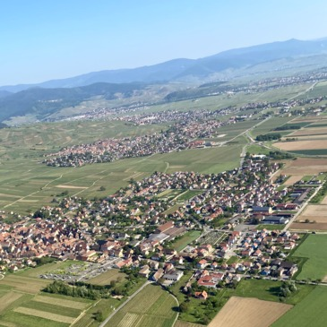 Baptême en Hélicoptère - Survol du Haut-Kœnigsbourg Baptême en Hélicoptère - Survol du Haut-Kœnigsbourg