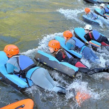 Nage en eaux vives, département Haute Garonne Nage en eaux vives, département Haute Garonne