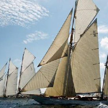 Balade en Voilier pour la Régate des Voiles de Saint-Tropez Balade en Voilier pour la Régate des Voiles de Saint-Tropez