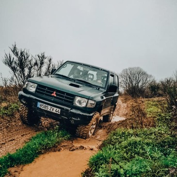 Stage de Pilotage 4x4 à Quilly près de Nantes Stage de Pilotage 4x4 à Quilly près de Nantes