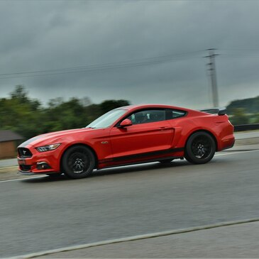 Stage de Pilotage Ford Mustang proche Paddock 42 - Andrézieux