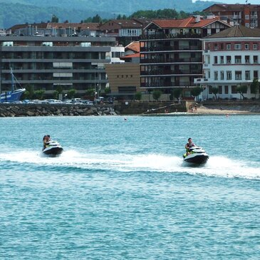 Randonnée en Jet Ski à Saint-Jean-de-Luz au départ d'Hendaye  en région Aquitaine Randonnée en Jet Ski à Saint-Jean-de-Luz au départ d'Hendaye  en région Aquitaine