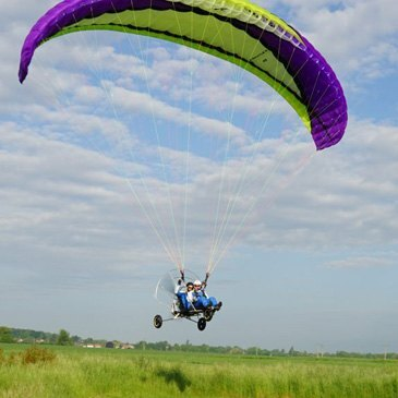 Baptême et Initiation au Paramoteur à la Ferté-Gaucher Baptême et Initiation au Paramoteur à la Ferté-Gaucher