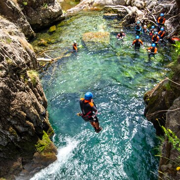Canyoning - Canyon de l'Artigue (Descente peu sportive) Canyoning - Canyon de l'Artigue (Descente peu sportive)