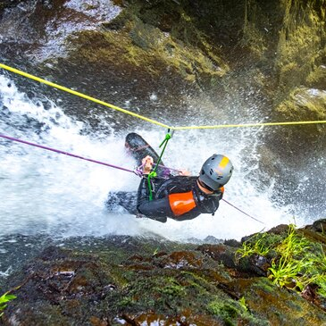 Canyoning - Canyon de Subra (Descente sportive) Canyoning - Canyon de Subra (Descente sportive)