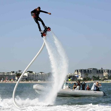 Initiation au Flyboard à La Baule Initiation au Flyboard à La Baule