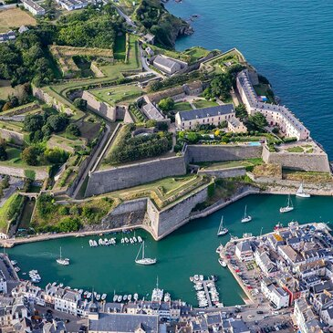 Vol Privatif en Hélicoptère à Belle-Île-en-Mer en région Bretagne Vol Privatif en Hélicoptère à Belle-Île-en-Mer en région Bretagne