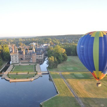 Vol en Montgolfière près de Chartres - Château de Maintenon Vol en Montgolfière près de Chartres - Château de Maintenon