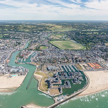 Baptême en Hélicoptère à Deauville Baptême en Hélicoptère à Deauville