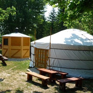 Nuit en Yourte à l'Isle-sur-La-Sorgue Nuit en Yourte à l'Isle-sur-La-Sorgue