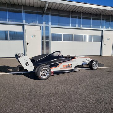 Stage de Pilotage Monoplace en région Poitou-Charentes Stage de Pilotage Monoplace en région Poitou-Charentes