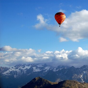 Vol en Montgolfière - Massif du Mont-Blanc en région Rhône-Alpes Vol en Montgolfière - Massif du Mont-Blanc en région Rhône-Alpes
