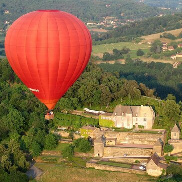 Baptême de l'air montgolfière proche Beynac-et-Cazenac