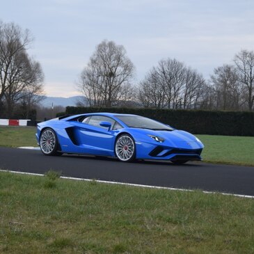 Stage de Pilotage Multivolant 2 Autos sur le Circuit d'Issoire