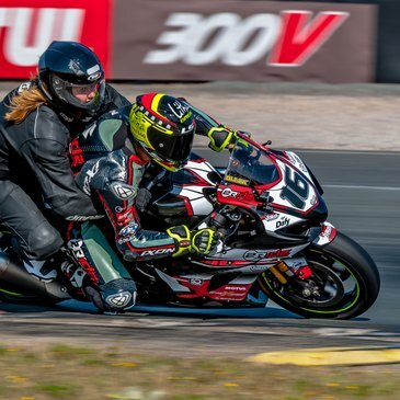 Baptême Moto sur Circuit proche Circuit de Pau-Arnos