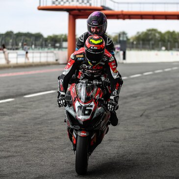 Réserver Baptême Moto sur Circuit en Aquitaine Réserver Baptême Moto sur Circuit en Aquitaine