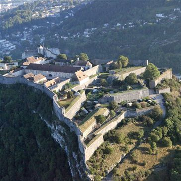 Besançon, Doubs (25) - Baptême de l'air montgolfière Besançon, Doubs (25) - Baptême de l'air montgolfière