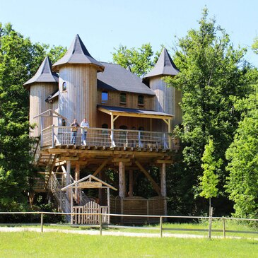 Week-end en Château dans les Arbres à Dienné Week-end en Château dans les Arbres à Dienné