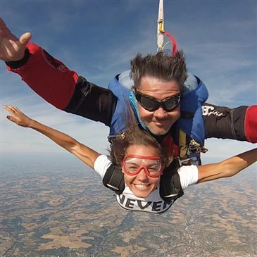 Saut en Parachute Tandem à Agen Saut en Parachute Tandem à Agen