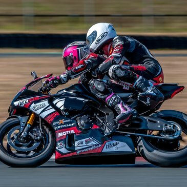 Baptême Moto sur Circuit en région Poitou-Charentes Baptême Moto sur Circuit en région Poitou-Charentes