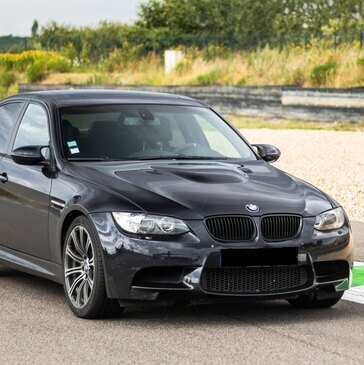 Baptême de Drift BMW M3 - Circuit de Fay-de-Bretagne Baptême de Drift BMW M3 - Circuit de Fay-de-Bretagne