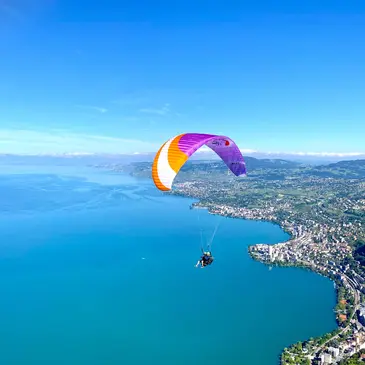 Baptême en Parapente à Montreux - Survol du Lac Léman Baptême en Parapente à Montreux - Survol du Lac Léman