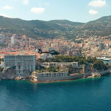Vol Privatif en Hélicoptère - Survol de Monaco Vol Privatif en Hélicoptère - Survol de Monaco