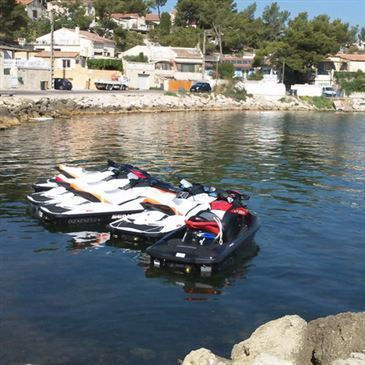 Saint-Mitre-les-Remparts, Bouches du Rhône (13) - Jet ski Scooter des mers Saint-Mitre-les-Remparts, Bouches du Rhône (13) - Jet ski Scooter des mers