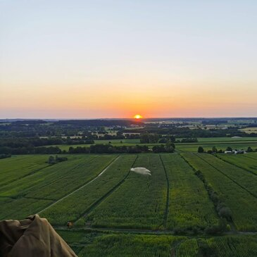 Vol en Montgolfière près du Mans - Le Lude en région Pays-de-la-Loire Vol en Montgolfière près du Mans - Le Lude en région Pays-de-la-Loire