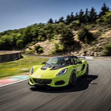 Stage de Pilotage Lotus et Caterham, département Puy de dôme Stage de Pilotage Lotus et Caterham, département Puy de dôme