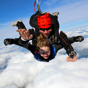 Saut en parachute, département Haute marne Saut en parachute, département Haute marne