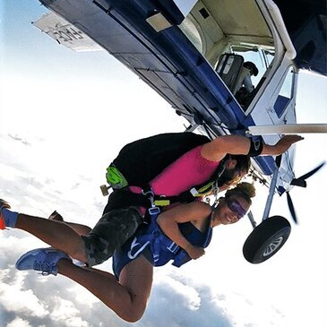 Saut en parachute en région Champagne-Ardenne Saut en parachute en région Champagne-Ardenne