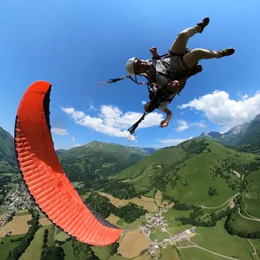 Accous, à 1h de Pau, Pyrénées atlantiques (64) - Baptême en parapente Accous, à 1h de Pau, Pyrénées atlantiques (64) - Baptême en parapente