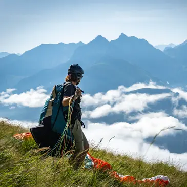 Baptême et Initiation en Parapente près de Pau en région Aquitaine Baptême et Initiation en Parapente près de Pau en région Aquitaine