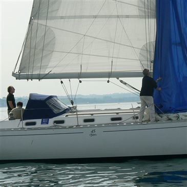 Week-end en Voilier avec Skipper à Granville Week-end en Voilier avec Skipper à Granville