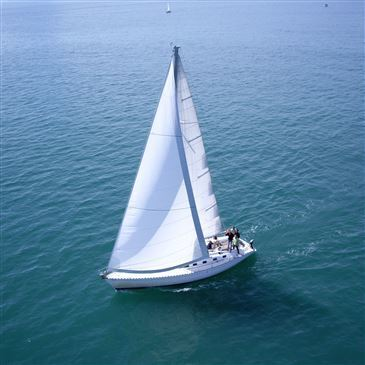 Week-end en Voilier avec Skipper à Granville en région Normandie Week-end en Voilier avec Skipper à Granville en région Normandie